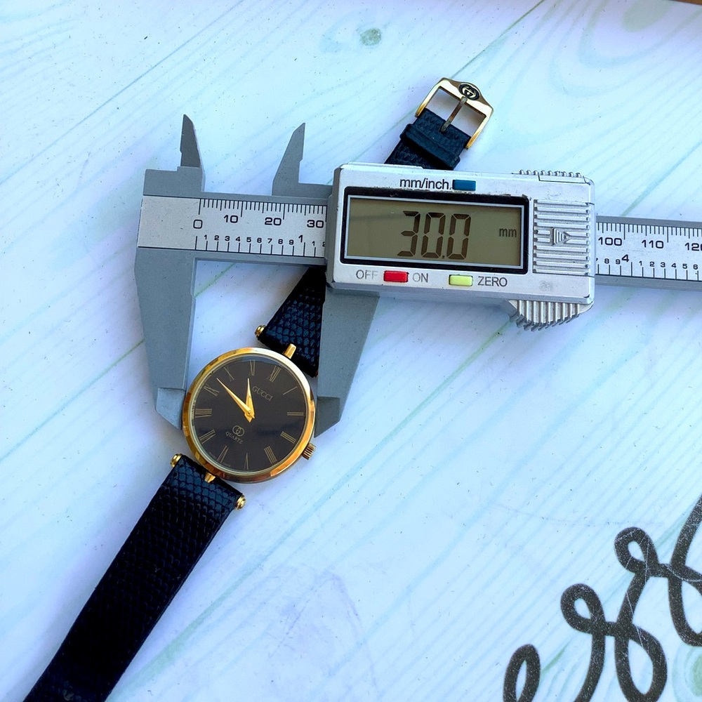 Authentic Gucci UNISEX watch 🖤💛🖤💛 - Picture 12 of 12
